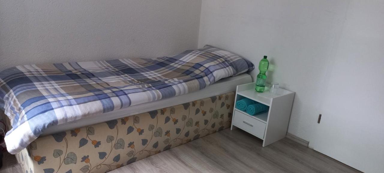 Messe Luxury Room Хановер Екстериор снимка
