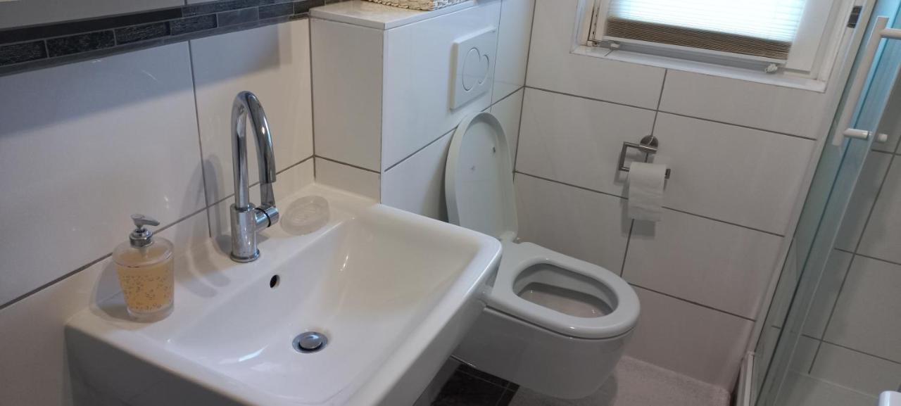 Messe Luxury Room Хановер Екстериор снимка